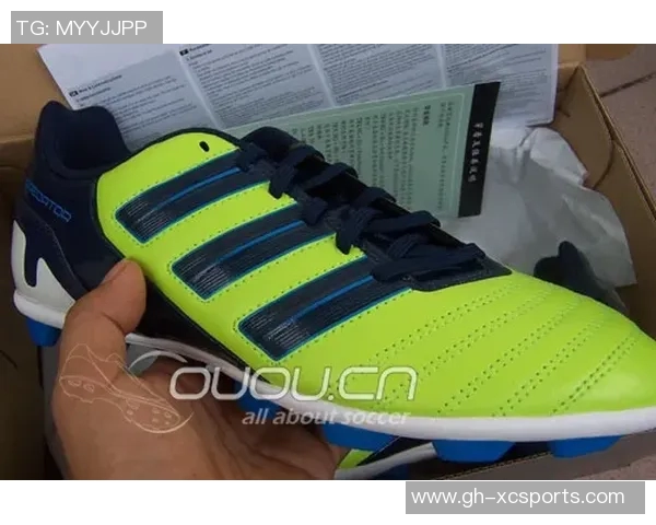 最贴脚球星专属足球鞋设计解析 穿上仿佛与球场融为一体